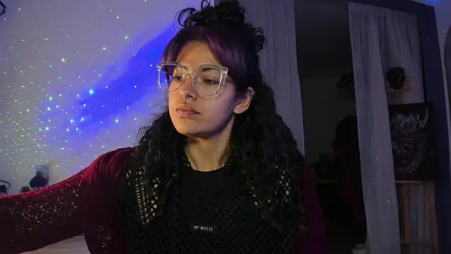 witchviolet online show from February 17, 2025, 11:33 pm