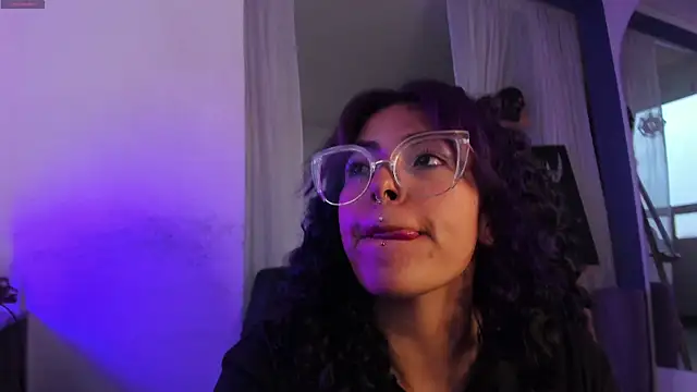 witchviolet online show from February 26, 2025, 11:09 pm