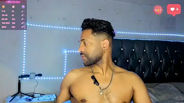 bbcblackhot34 online show from December 1, 2025, 3:40 am