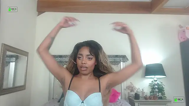 Snapshot of RobynKnight chatting on October 14, 2025, 7:31 am RobynKnight online show from October 14, 2025, 7:31 am