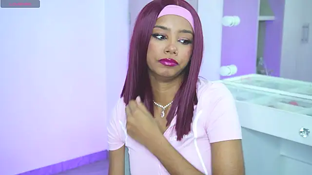 Snapshot of forever__young chatting on October 28, 2025, 3:44 pm forever young online show from October 28, 2025, 3:44 pm