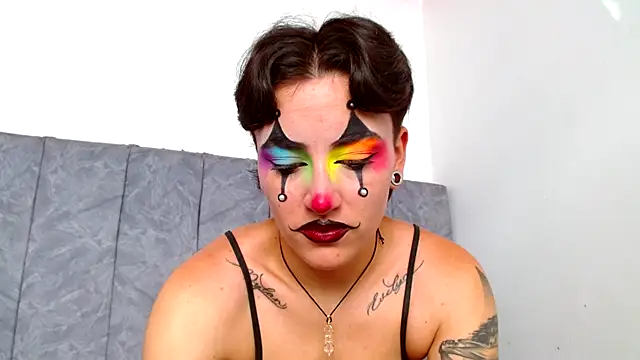 Snapshot of linda_33 chatting on October 7, 2025, 7:48 pm linda 33 online show from October 7, 2025, 7:48 pm