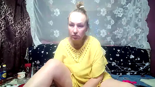 Snapshot of Alina_Night_777 chatting on March 12, 2025, 12:26 pm Alina Night 777 online show from March 12, 2025, 12:26 pm