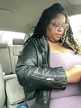 kweenxkarma online show from March 13, 2025, 1:32 am