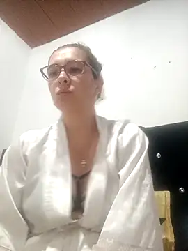 mademonsexy online show from November 29, 2025, 4:34 am