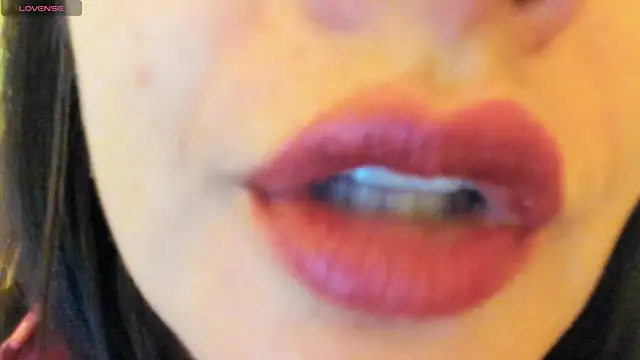 queen fetish online show from September 26, 2025, 10:22 am