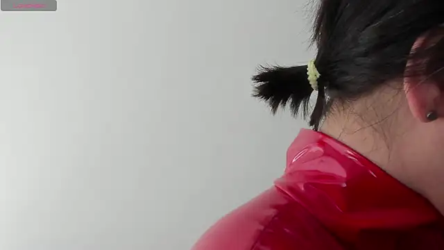 queen fetish online show from November 26, 2025, 1:44 pm