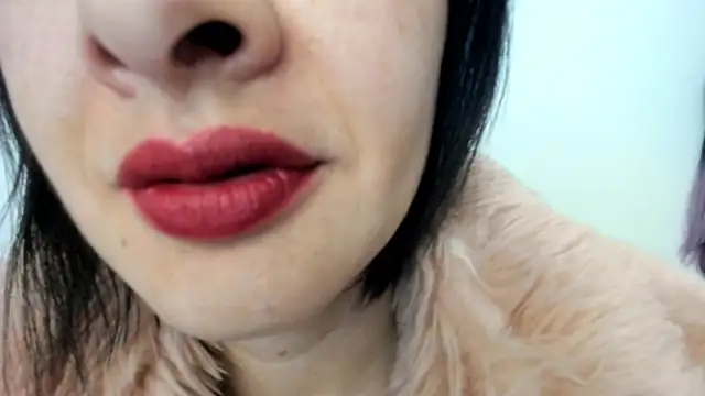 Snapshot of queen_fetish chatting on January 24, 2025, 10:11 am queen fetish online show from January 24, 2025, 10:11 am