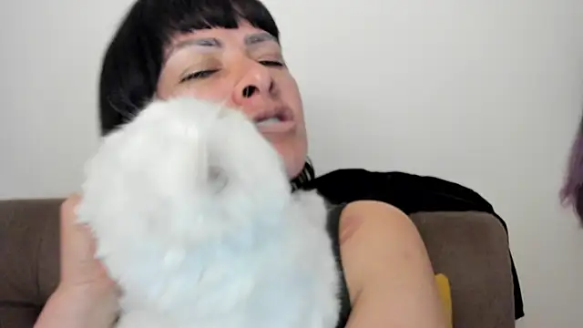 Snapshot of queen_fetish chatting on January 23, 2025, 12:14 am queen fetish online show from January 23, 2025, 12:14 am