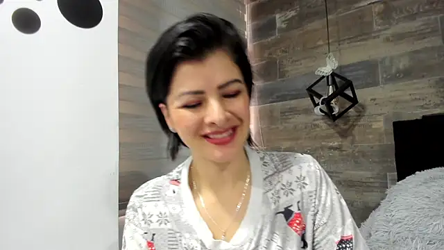 Snapshot of queen_fetish chatting on December 20, 2024, 2:59 pm queen fetish online show from December 20, 2024, 2:59 pm