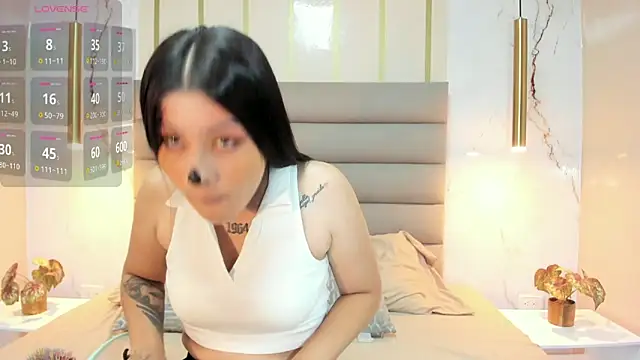 Snapshot of AnneDixie chatting on October 17, 2025, 3:21 am AnneDixie online show from October 17, 2025, 3:21 am