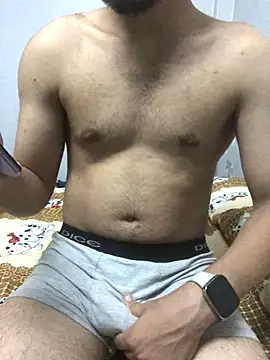 Snapshot of Arabian-B chatting on October 13, 2025, 10:10 pm Arabian-B online show from October 13, 2025, 10:10 pm