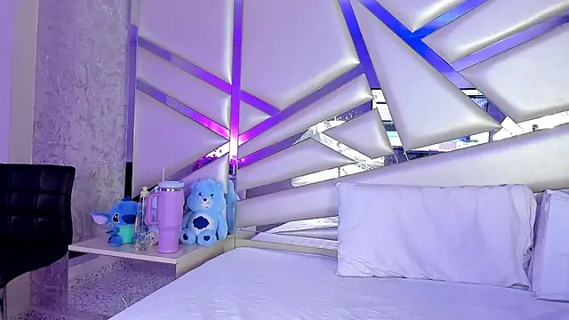 Snapshot of Miia002 chatting on September 25, 2025, 3:12 am Miia002 online show from September 25, 2025, 3:12 am