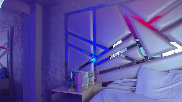 Miia002 online show from March 12, 2026, 11:31 pm