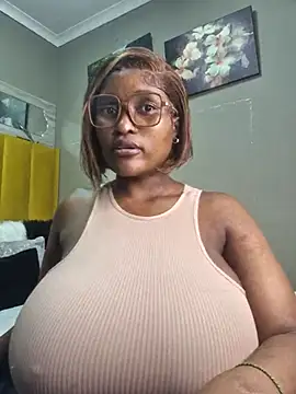 Snapshot of Bustygoddess32 chatting on March 7, 2025, 6:24 am Bustygoddess32 online show from March 7, 2025, 6:24 am