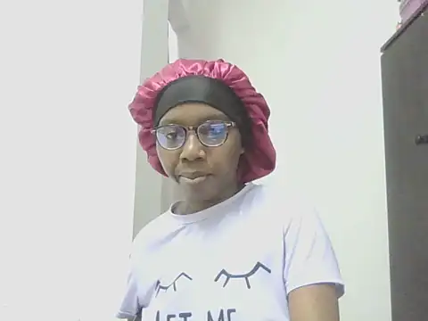 Snapshot of Sexxybella27 chatting on October 8, 2025, 4:40 pm Sexxybella27 online show from October 8, 2025, 4:40 pm