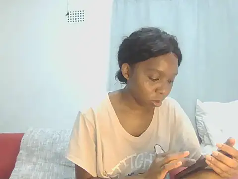 Sexxybella27 online show from December 1, 2025, 7:37 pm