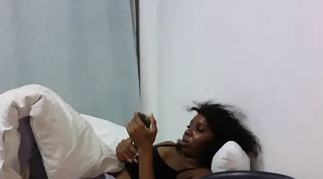 Snapshot of Sexxybella27 chatting on March 1, 2025, 10:10 pm Sexxybella27 online show from March 1, 2025, 10:10 pm