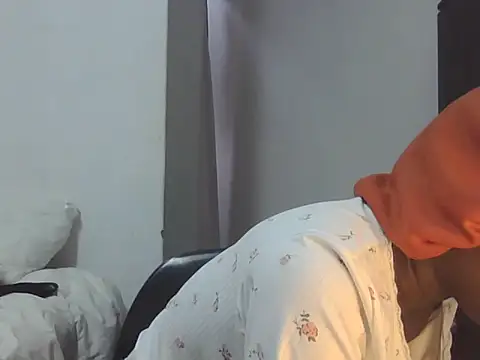 Sexxybella27 online show from December 20, 2025, 3:37 pm