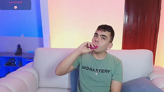 Snapshot of Jey_keler1 chatting on September 19, 2025, 5:44 am Jey keler1 online show from September 19, 2025, 5:44 am