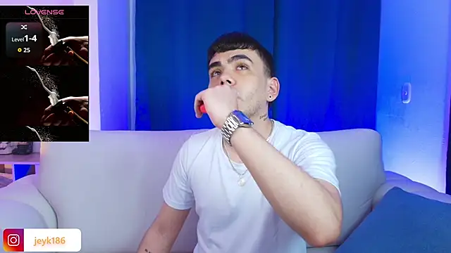 Snapshot of Jey_keler1 chatting on November 15, 2025, 9:41 pm Jey keler1 online show from November 15, 2025, 9:41 pm