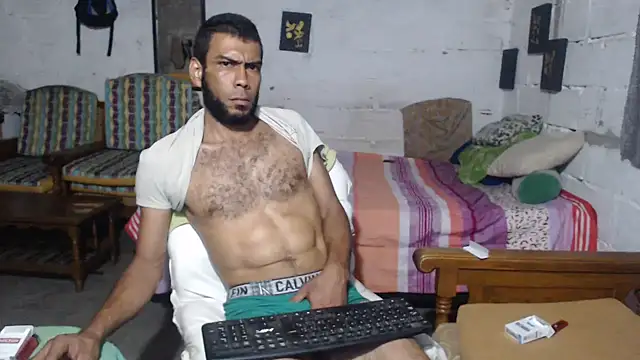 erik alexander online show from December 15, 2025, 7:58 am