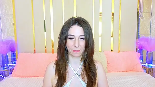 KimmmLi online show from July 7, 2026, 1:03 pm