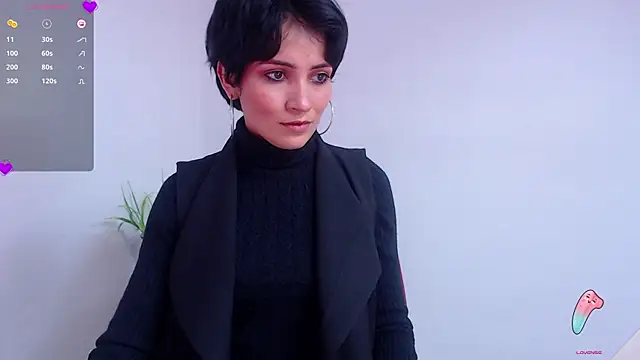 Hannaaaa   online show from January 9, 2025, 5:43 pm