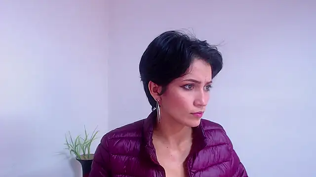 Hannaaaa   online show from December 18, 2024, 4:28 pm