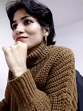 Hannaaaa   online show from February 5, 2025, 7:53 pm