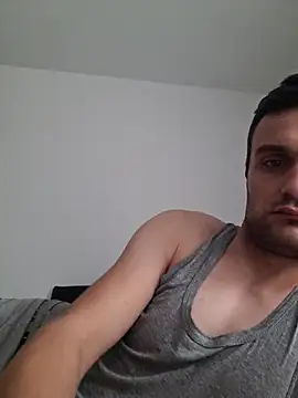 suarez1235 online show from November 26, 2025, 10:48 am