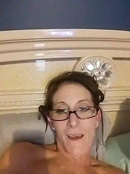 Longtoes45 online show from March 2, 2025, 3:13 am