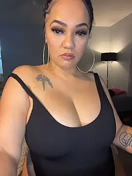 Snapshot of DestineeJayde chatting on October 31, 2025, 6:21 am DestineeJayde online show from October 31, 2025, 6:21 am