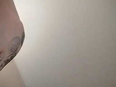 fukurbutt online show from February 6, 2026, 6:53 am