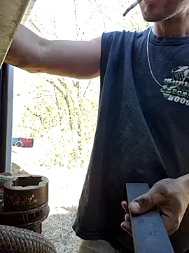 Snapshot of cdressupdiva chatting on February 8, 2026, 5:32 pm cdressupdiva online show from February 8, 2026, 5:32 pm