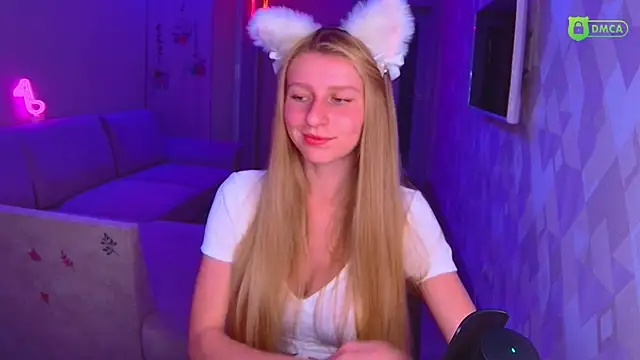 Snapshot of AmaliaQueen chatting on November 1, 2025, 2:22 pm AmaliaQueen online show from November 1, 2025, 2:22 pm