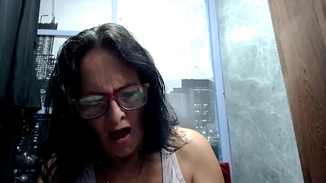 Nastylatinaxxx online show from March 10, 2026, 12:09 pm