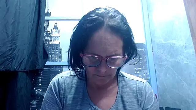 Nastylatinaxxx online show from November 1, 2025, 2:40 am