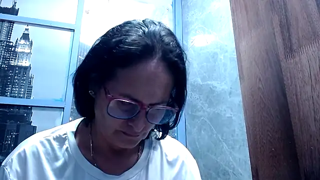 Nastylatinaxxx online show from March 11, 2026, 12:43 pm