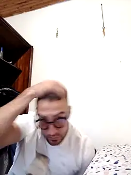 Snapshot of sebasxx97 chatting on October 10, 2025, 1:45 pm sebasxx97 online show from October 10, 2025, 1:45 pm