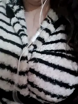 Snapshot of Zanoba-16 chatting on March 20, 2025, 7:57 pm Zanoba-16 online show from March 20, 2025, 7:57 pm