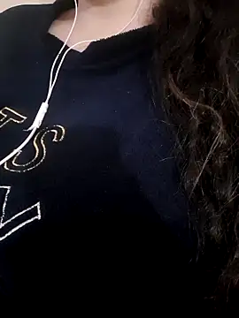 Snapshot of Zanoba-16 chatting on March 19, 2025, 12:45 pm Zanoba-16 online show from March 19, 2025, 12:45 pm