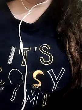 Snapshot of Zanoba-16 chatting on March 19, 2025, 7:38 pm Zanoba-16 online show from March 19, 2025, 7:38 pm