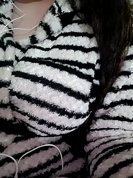 Snapshot of Zanoba-16 chatting on March 14, 2025, 8:49 pm Zanoba-16 online show from March 14, 2025, 8:49 pm