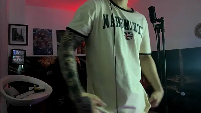 Snapshot of Sisoyalejo420 chatting on October 12, 2025, 1:40 am Sisoyalejo420 online show from October 12, 2025, 1:40 am