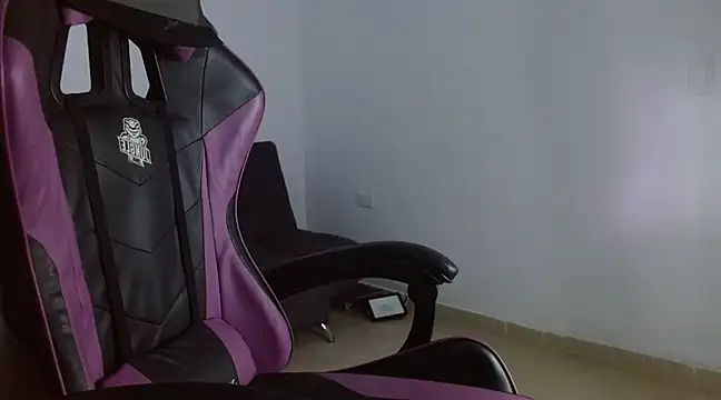 Snapshot of Sisoyalejo420 chatting on March 23, 2025, 12:47 am Sisoyalejo420 online show from March 23, 2025, 12:47 am