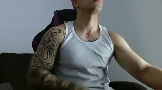 Snapshot of Sisoyalejo420 chatting on March 20, 2025, 1:46 am Sisoyalejo420 online show from March 20, 2025, 1:46 am