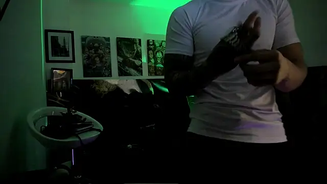 Snapshot of Sisoyalejo420 chatting on October 7, 2025, 1:45 pm Sisoyalejo420 online show from October 7, 2025, 1:45 pm