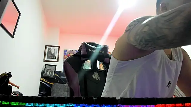 Snapshot of Sisoyalejo420 chatting on September 11, 2025, 4:40 pm Sisoyalejo420 online show from September 11, 2025, 4:40 pm