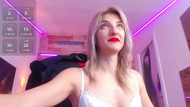 Snapshot of RileyLanna chatting on October 8, 2025, 2:57 am RileyLanna online show from October 8, 2025, 2:57 am